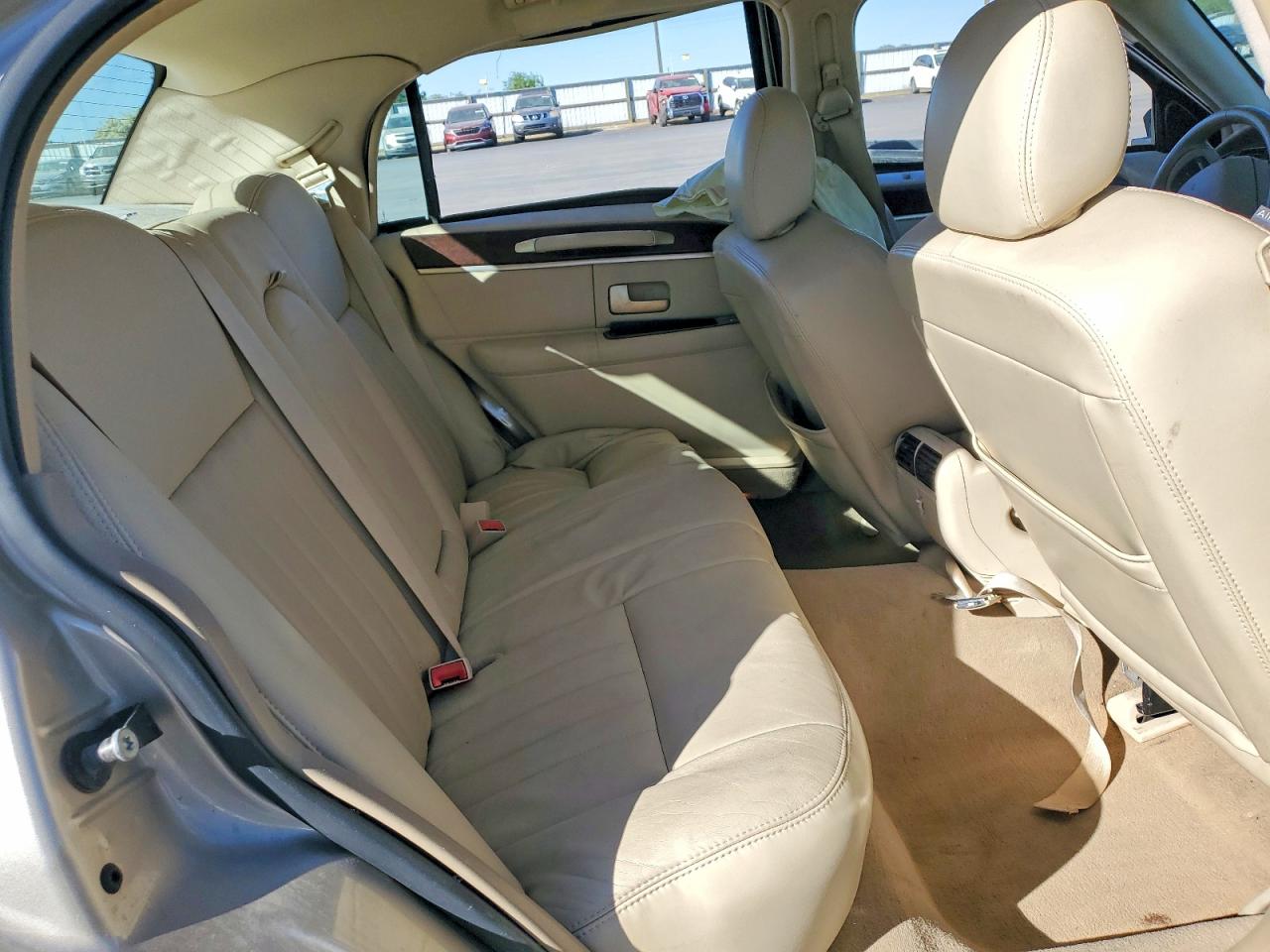 Lincoln Towncar Signature