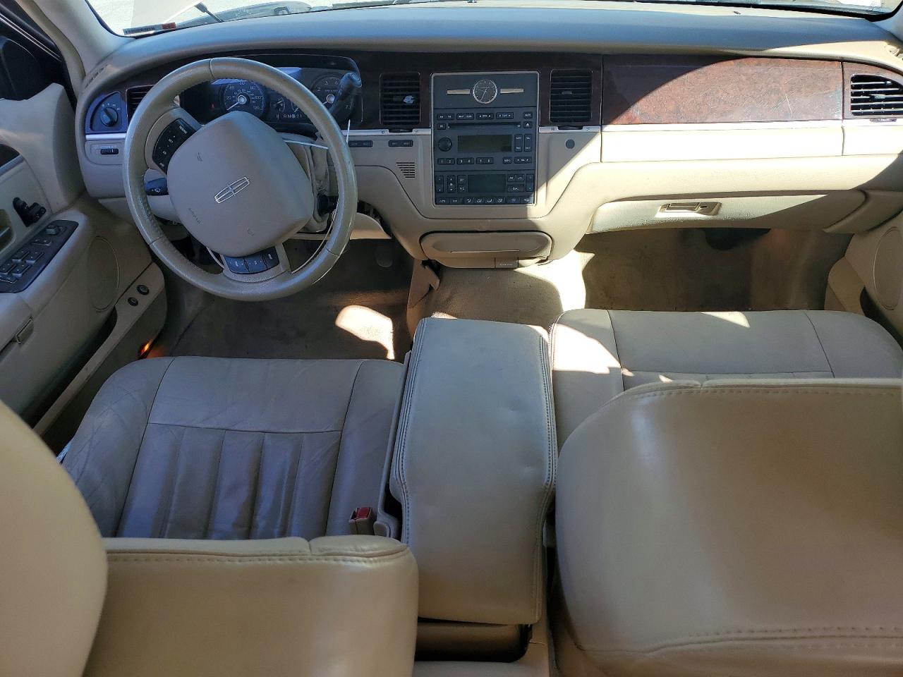 Lincoln Towncar Signature