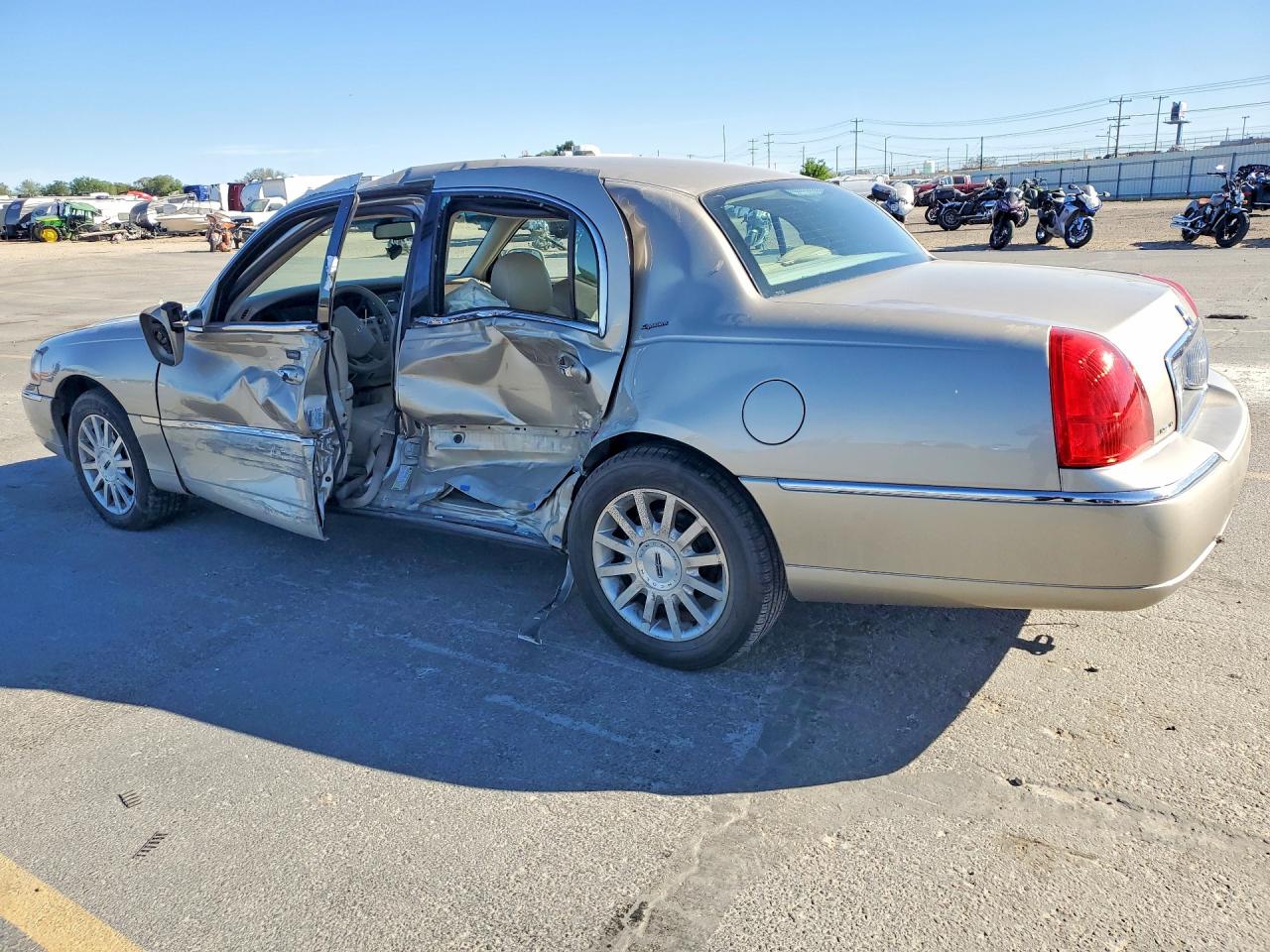 Lincoln Towncar Signature