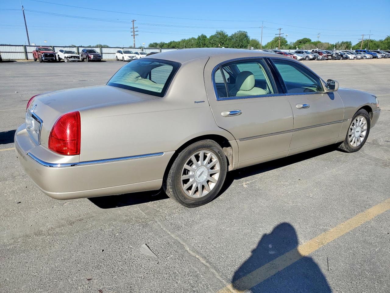 Lincoln Towncar Signature