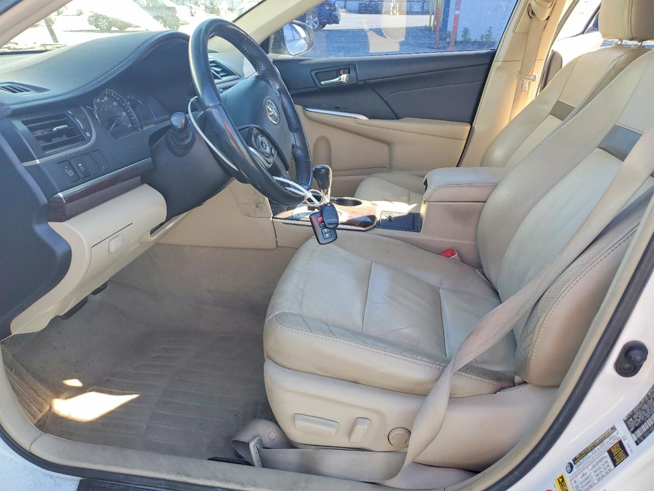Toyota Camry Xle V6