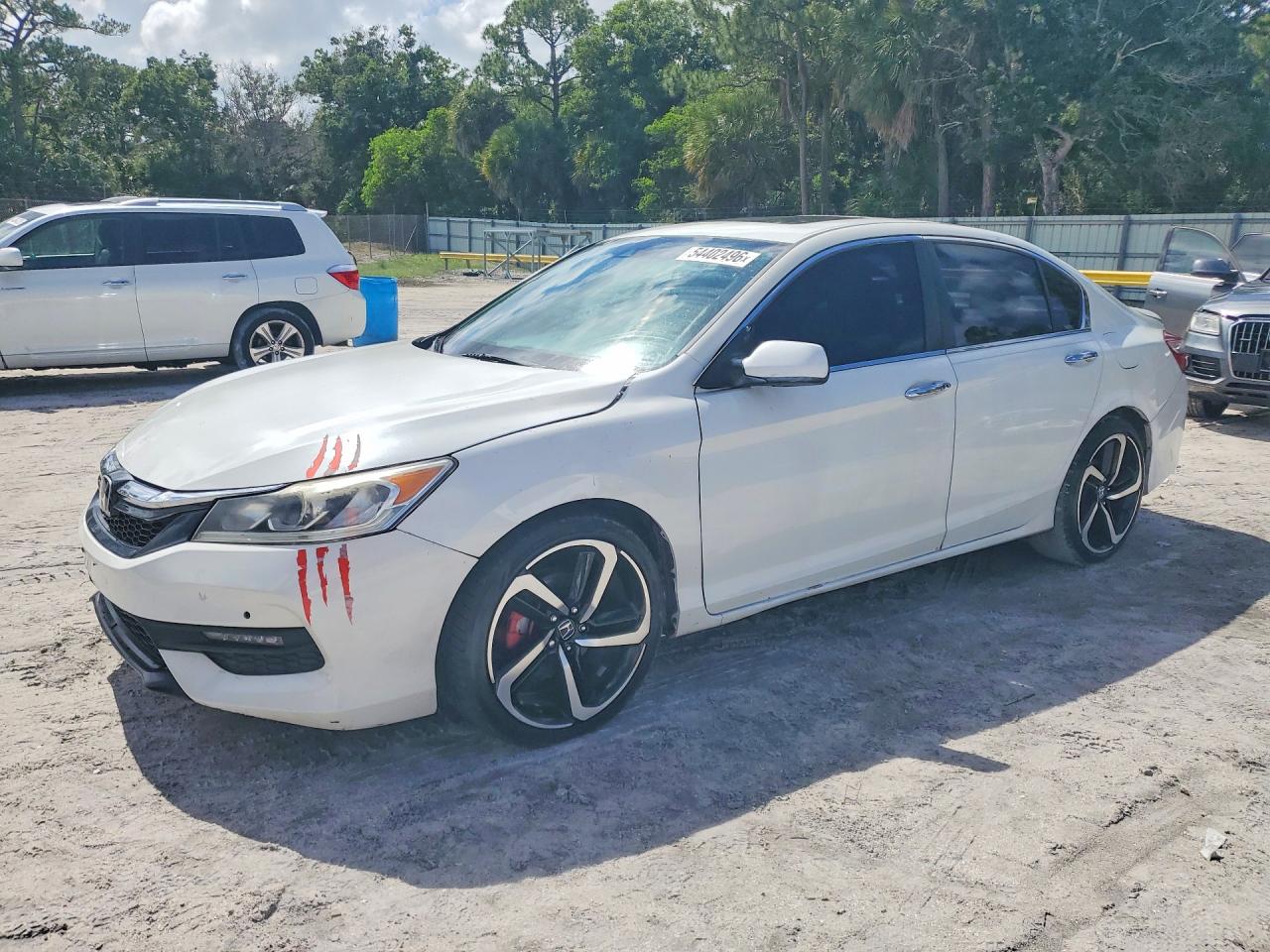 Salvage Honda Accord Image