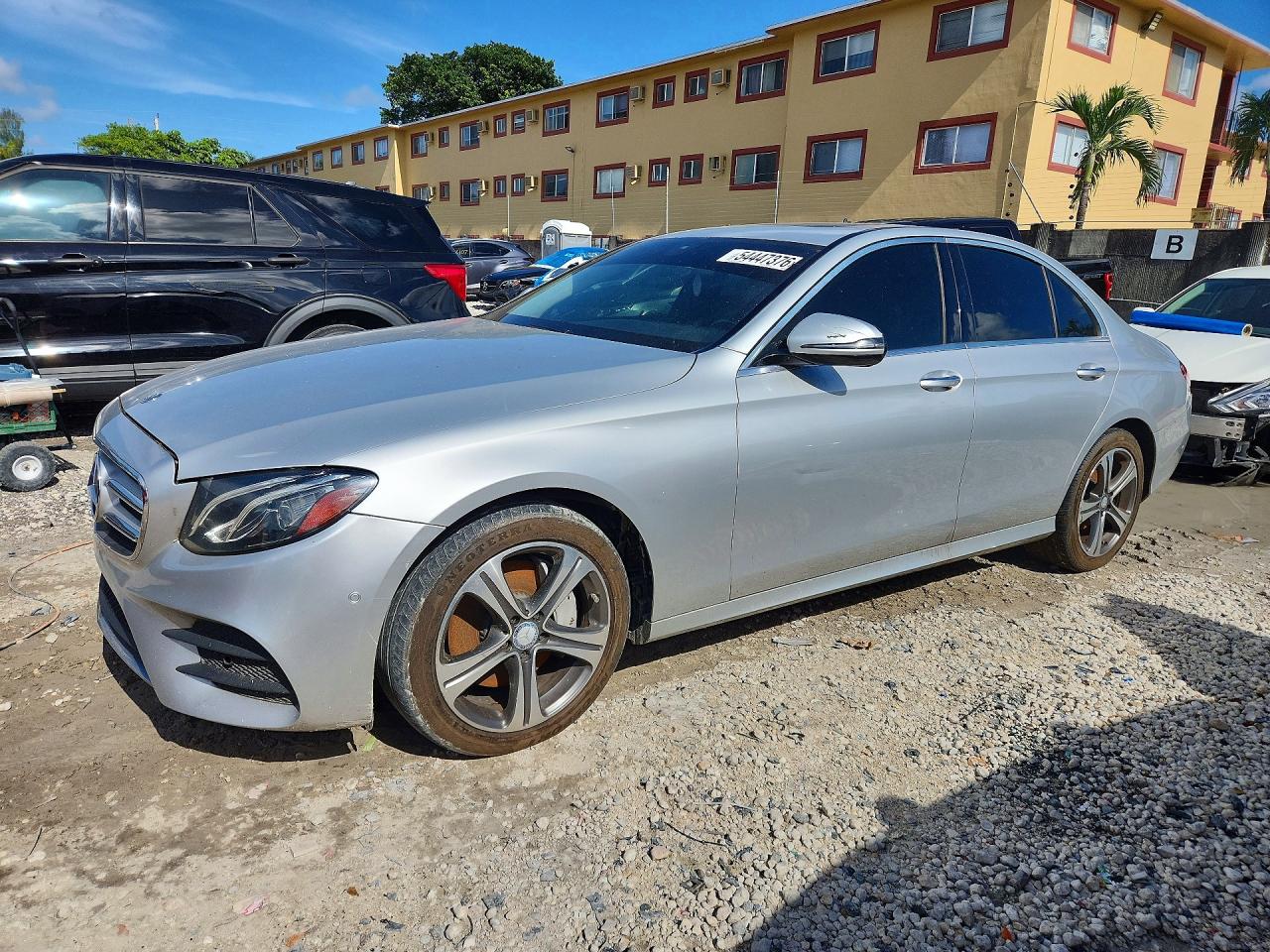 Salvage Mercedes-Benz E-Class Image