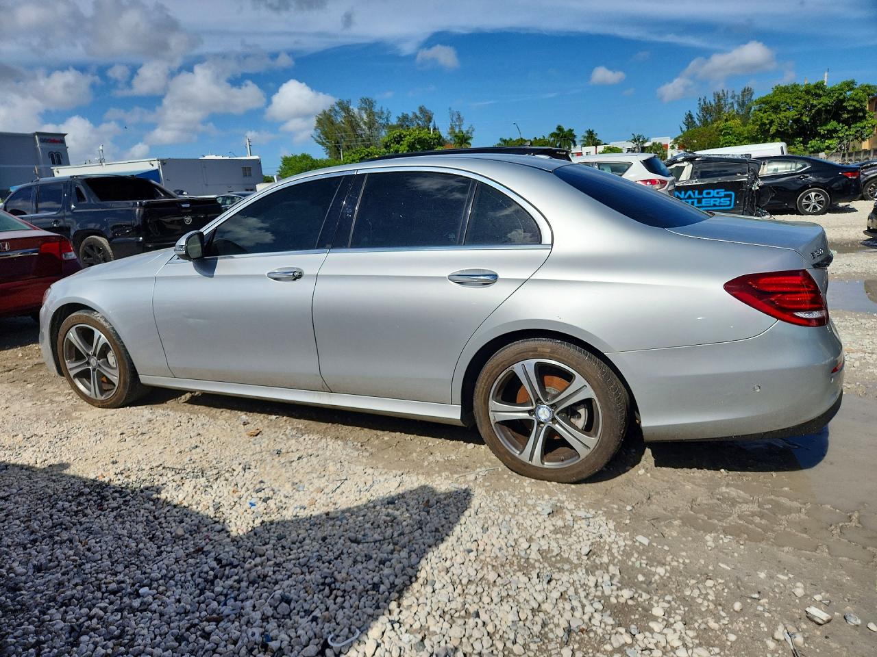 Mercedes-Benz E-Class 300 4matic