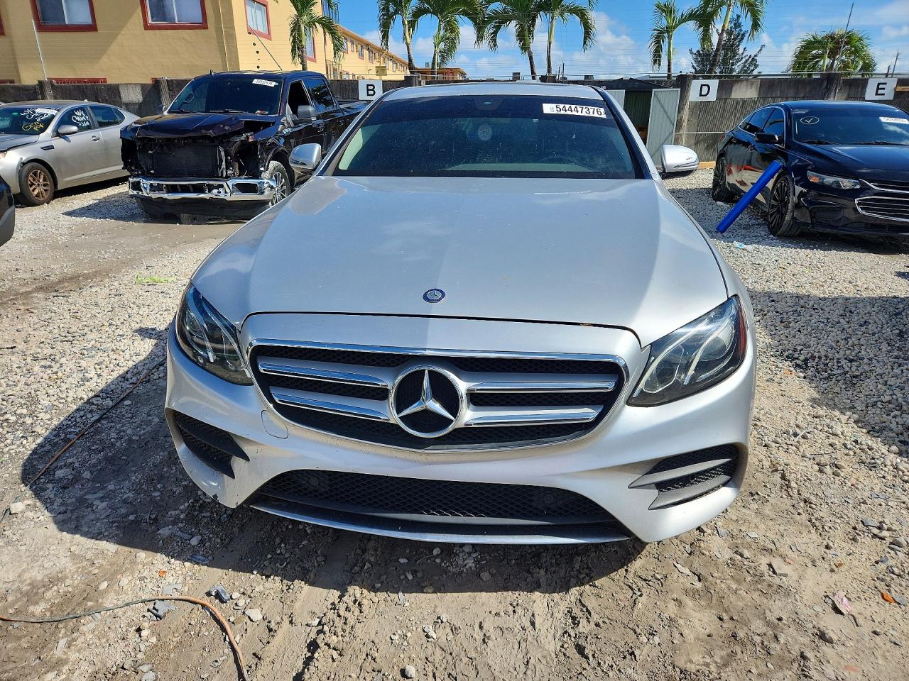 Mercedes-Benz E-Class 300 4matic