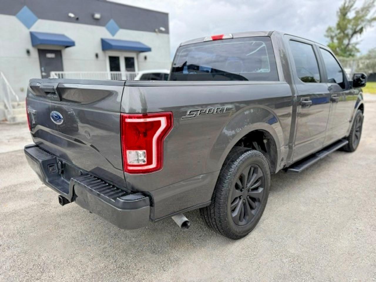 Ford F-150 Supercrew