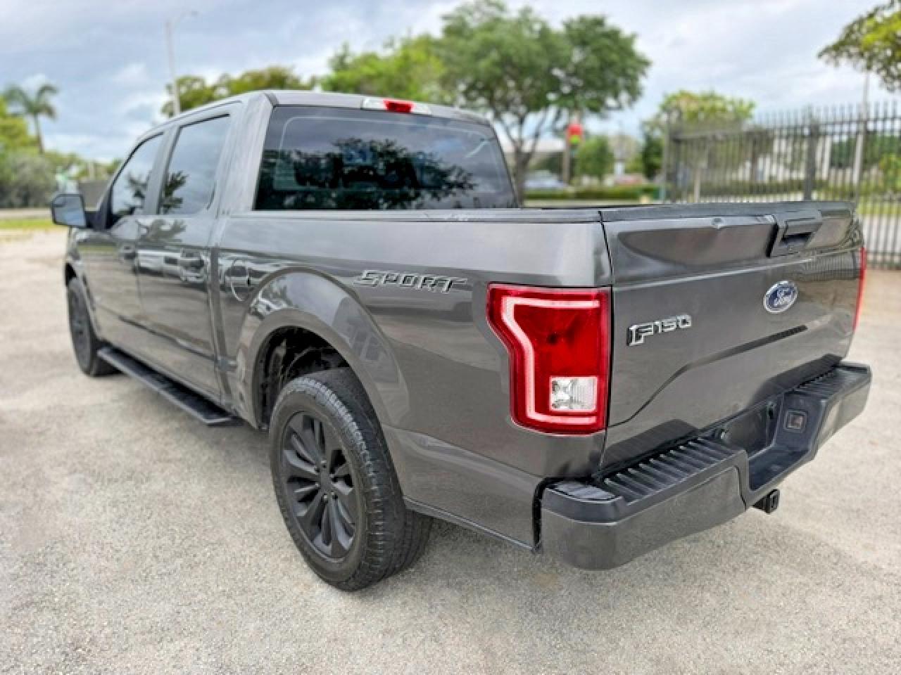 Ford F-150 Supercrew