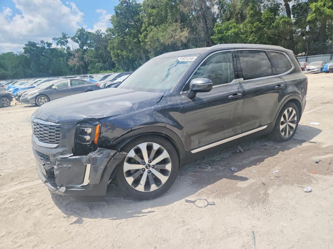 Salvage Kia Telluride Image