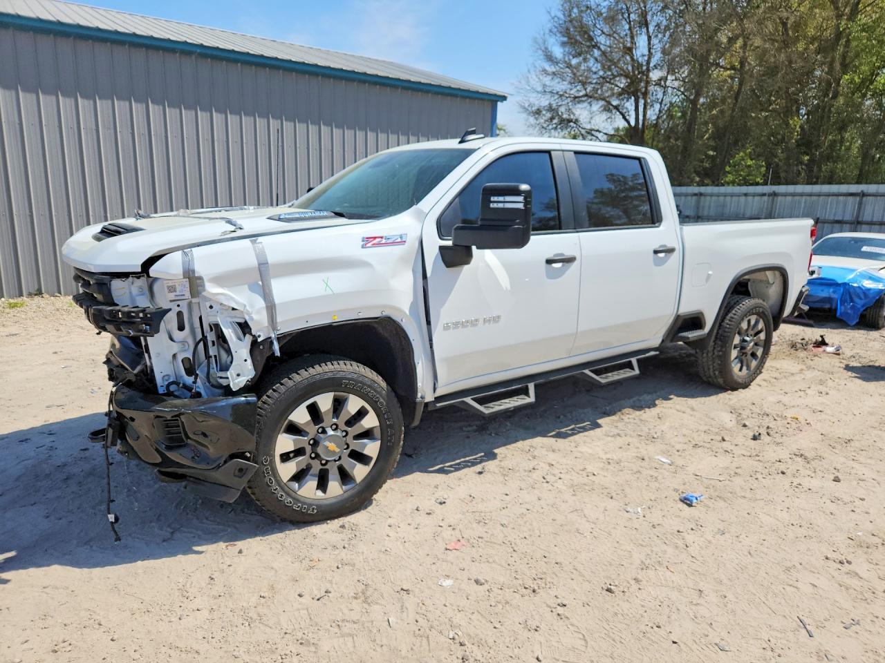 Salvage Chevrolet Silverado Image