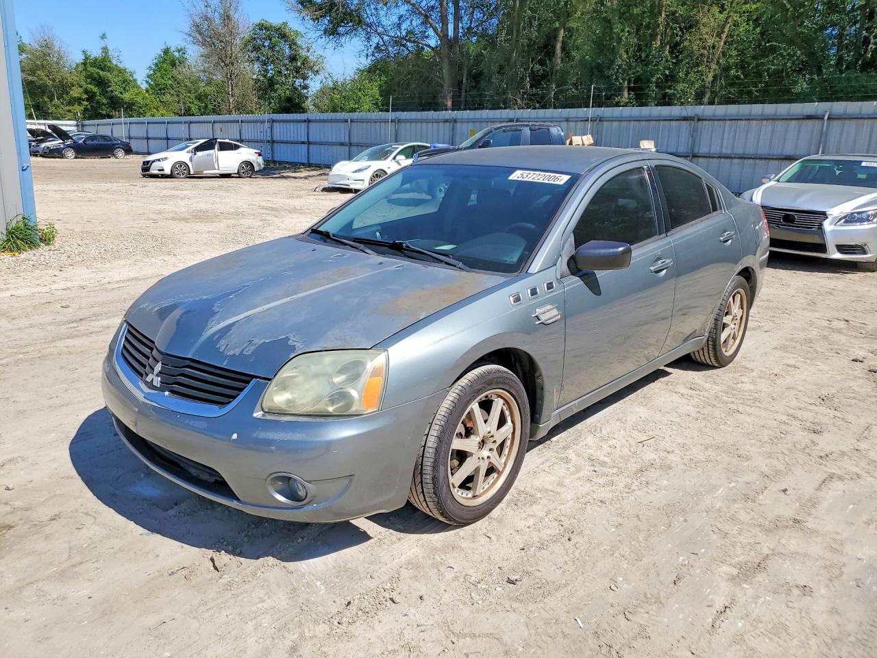 Salvage Mitsubishi Galant Image