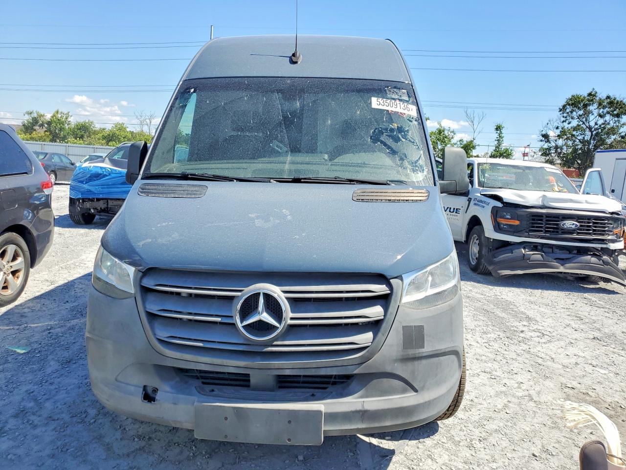 Mercedes-Benz Sprinter 2500