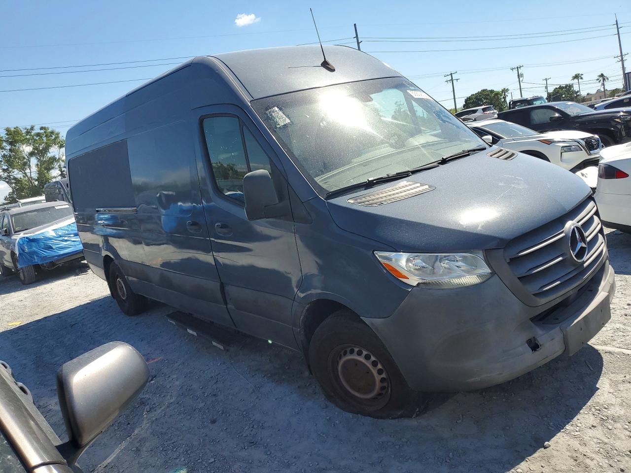 Mercedes-Benz Sprinter 2500