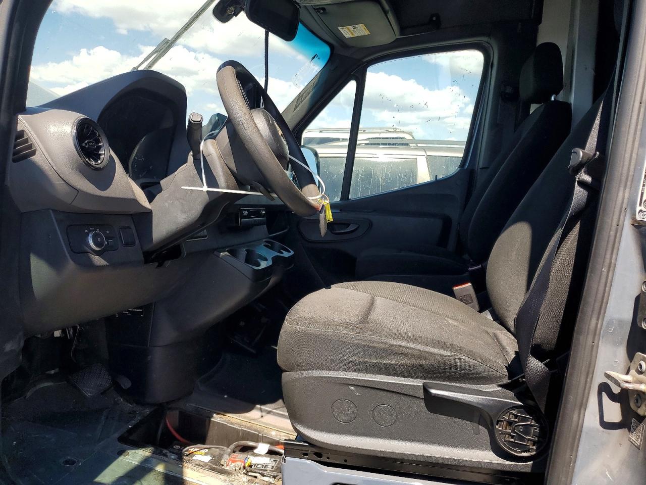 Mercedes-Benz Sprinter 2500