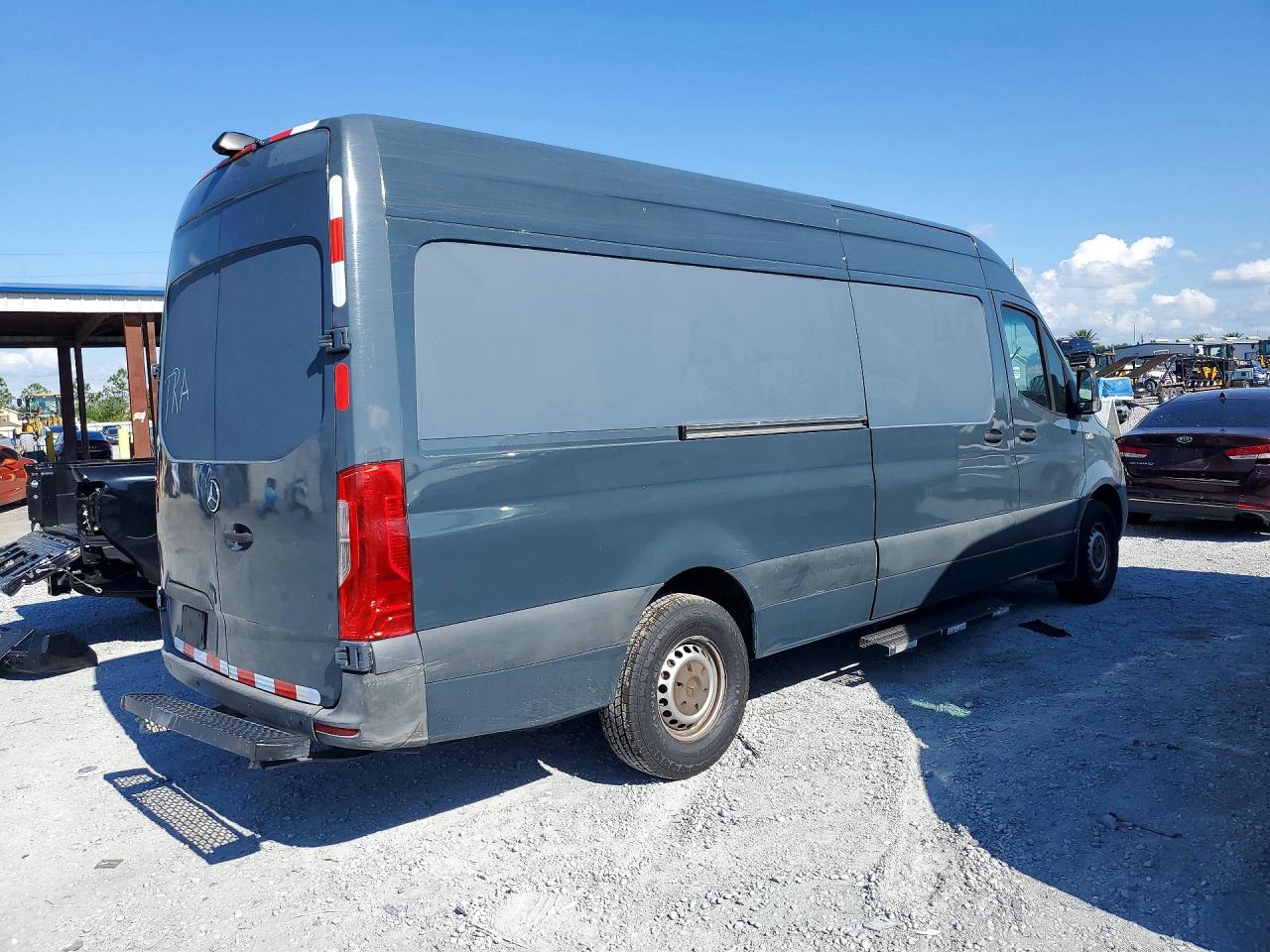 Mercedes-Benz Sprinter 2500