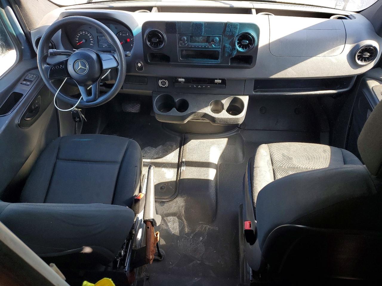 Mercedes-Benz Sprinter 2500