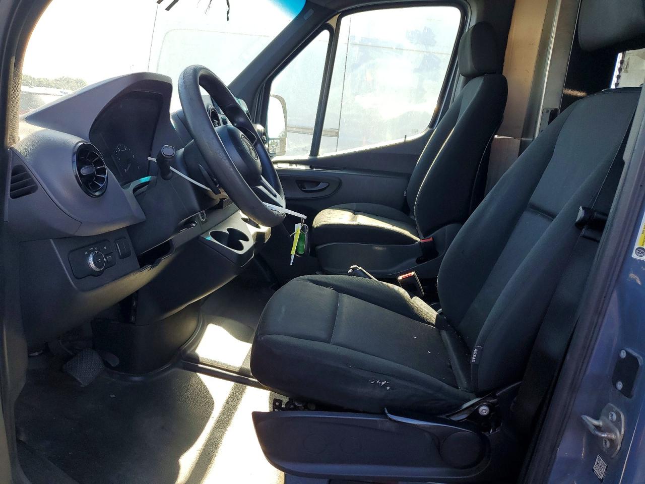 Mercedes-Benz Sprinter 2500