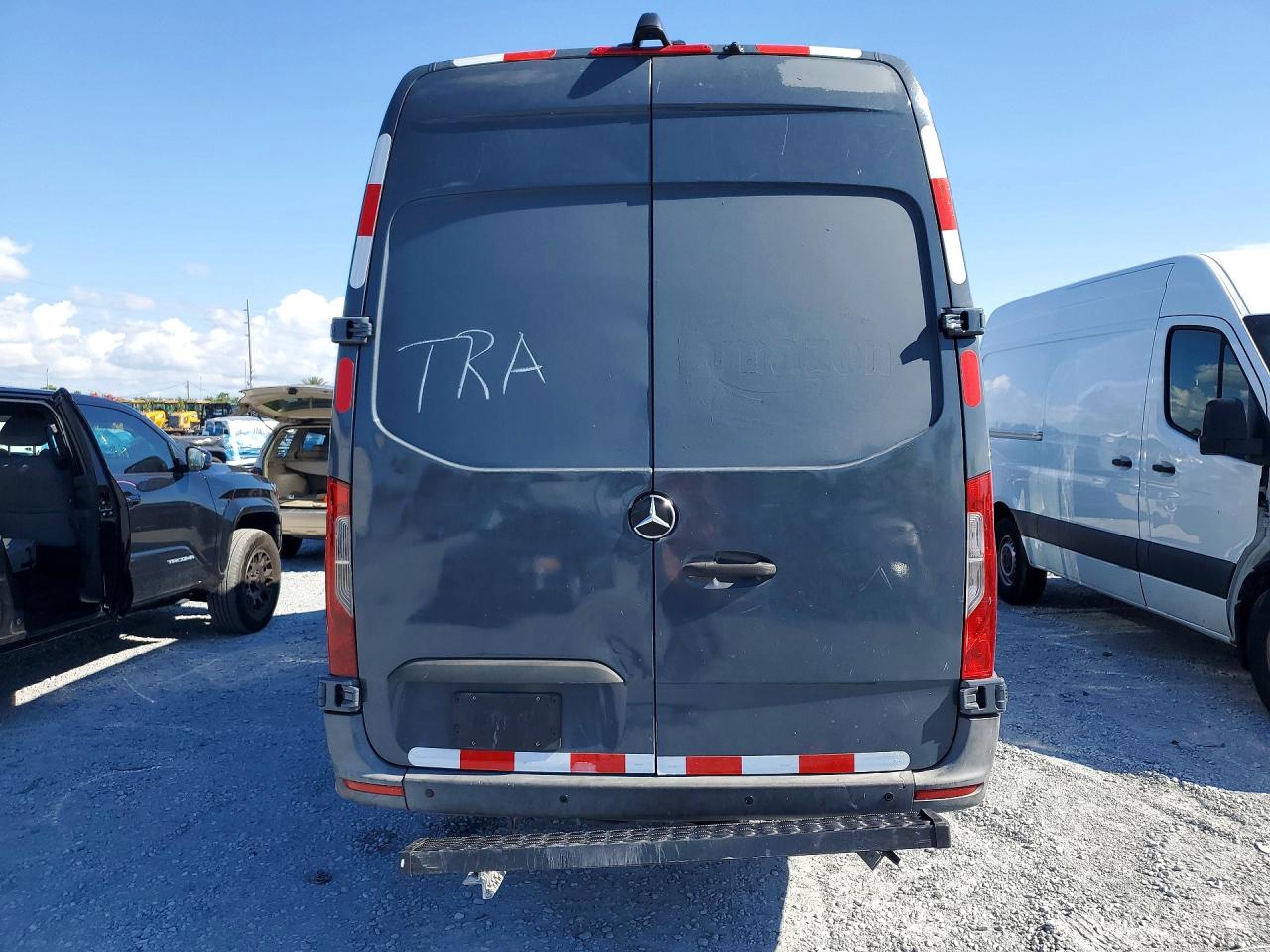 Mercedes-Benz Sprinter 2500