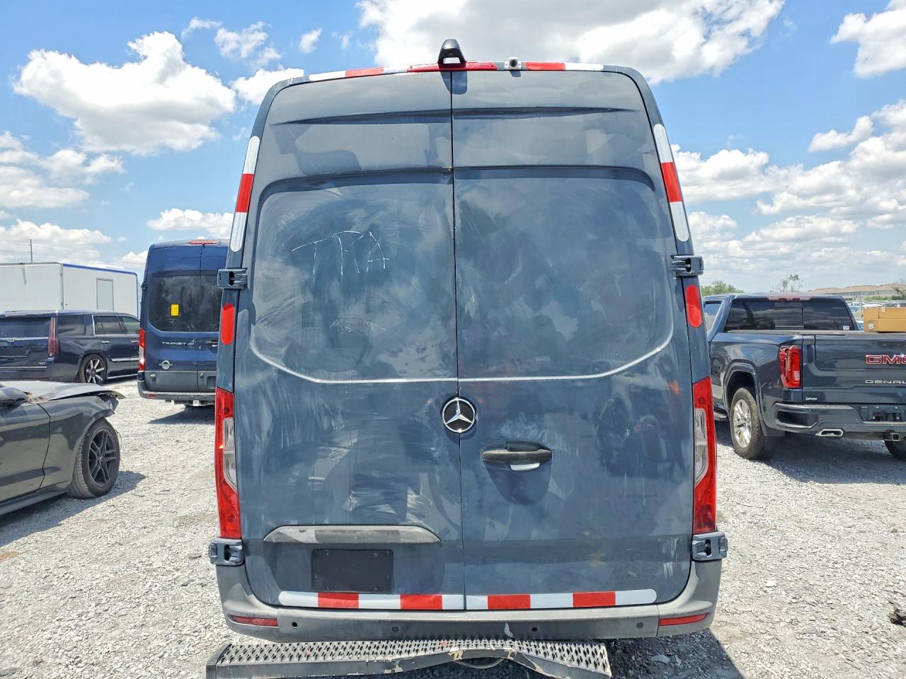 Mercedes-Benz Sprinter 2500