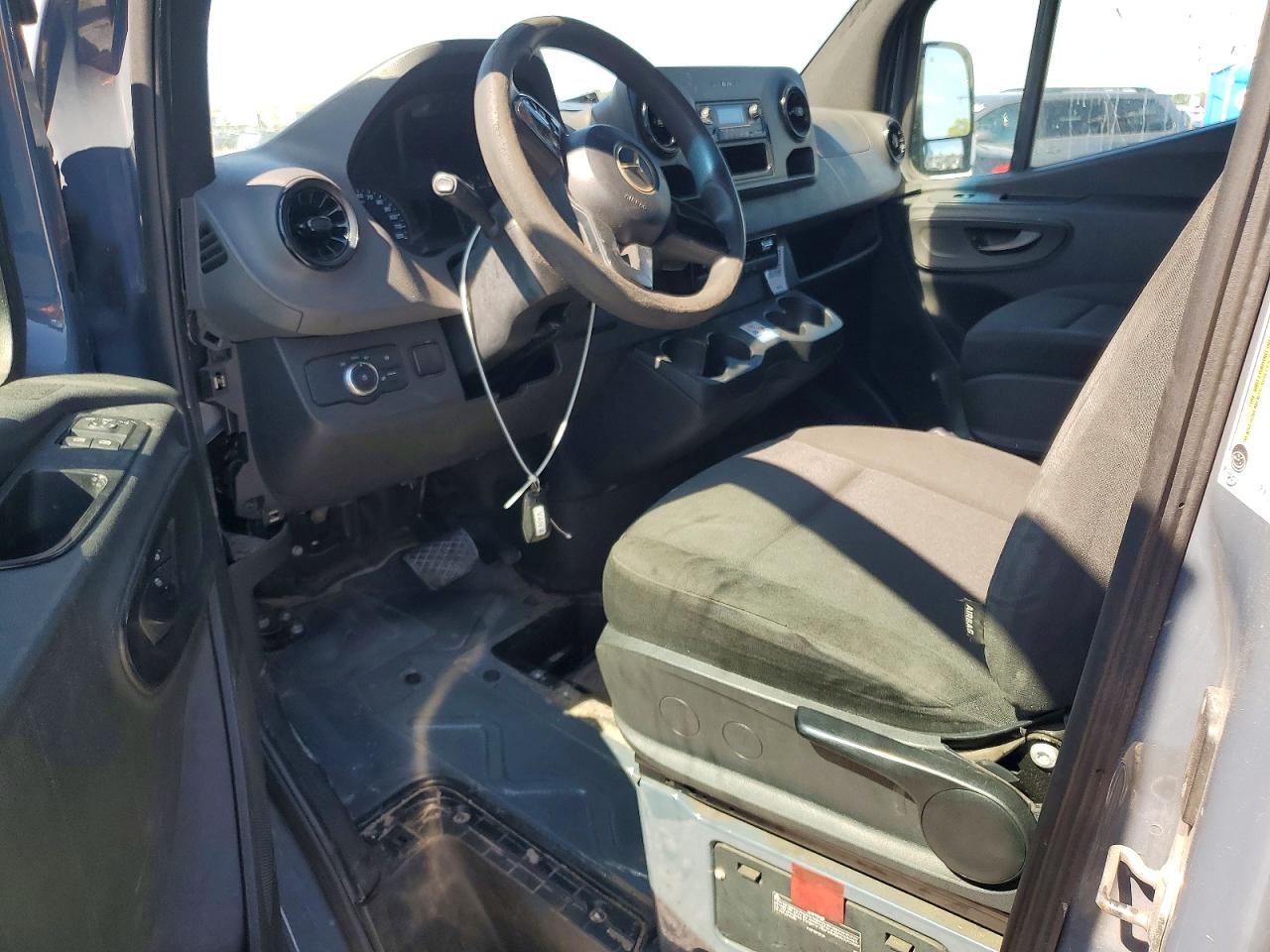 Mercedes-Benz Sprinter 2500