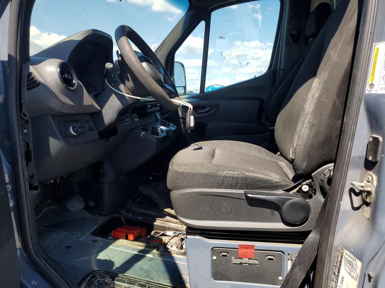 Mercedes-Benz Sprinter 2500