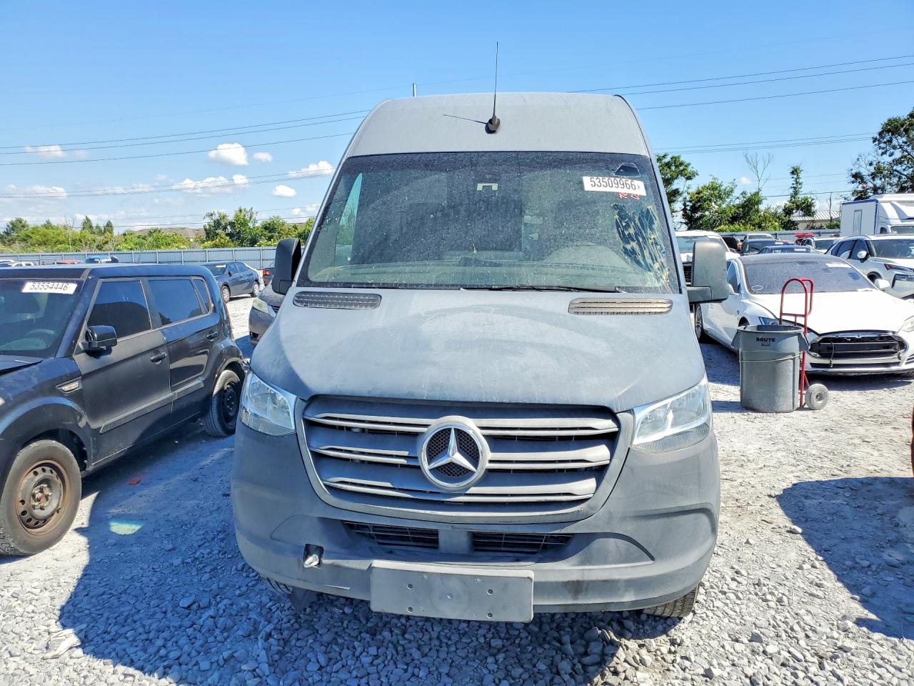 Mercedes-Benz Sprinter 2500