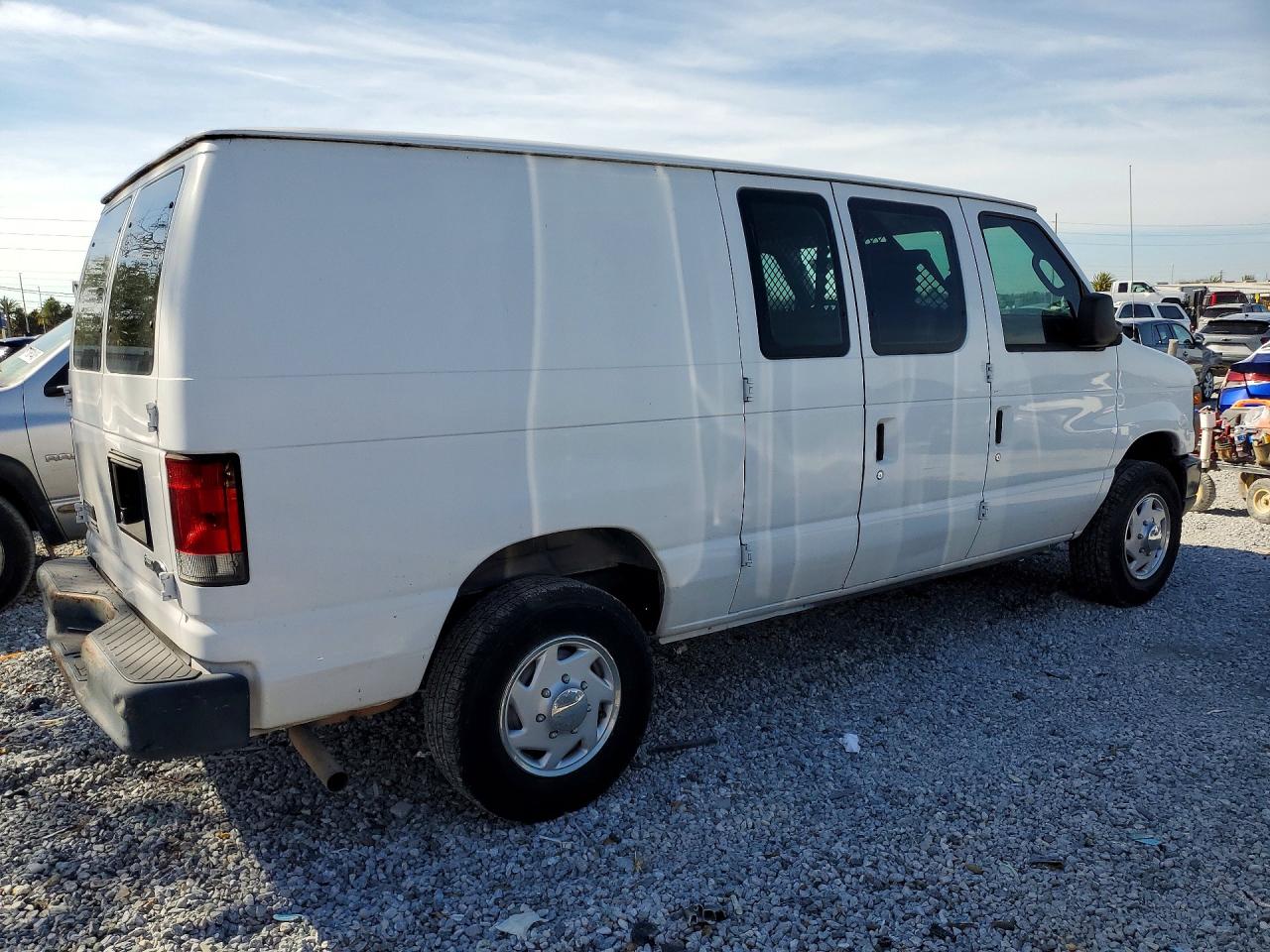 Ford Econoline E250 Van