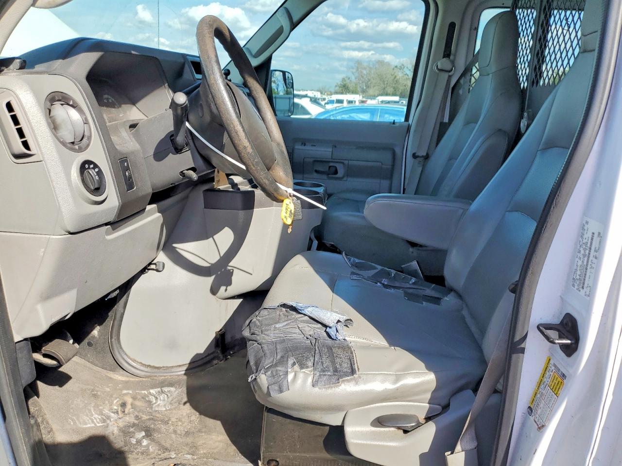 Ford Econoline E250 Van