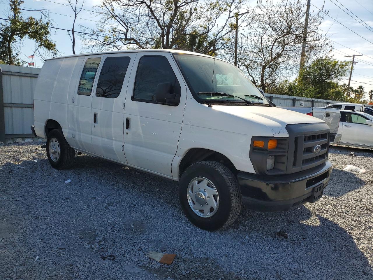 Ford Econoline E250 Van
