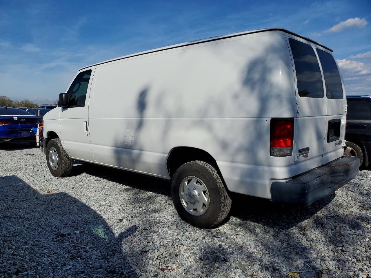 Ford Econoline E250 Van