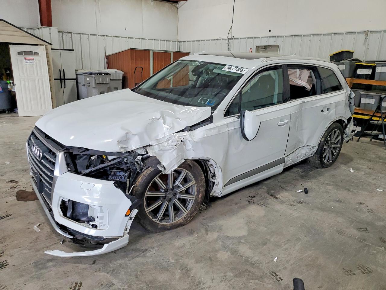 Salvage Audi Q7 Image