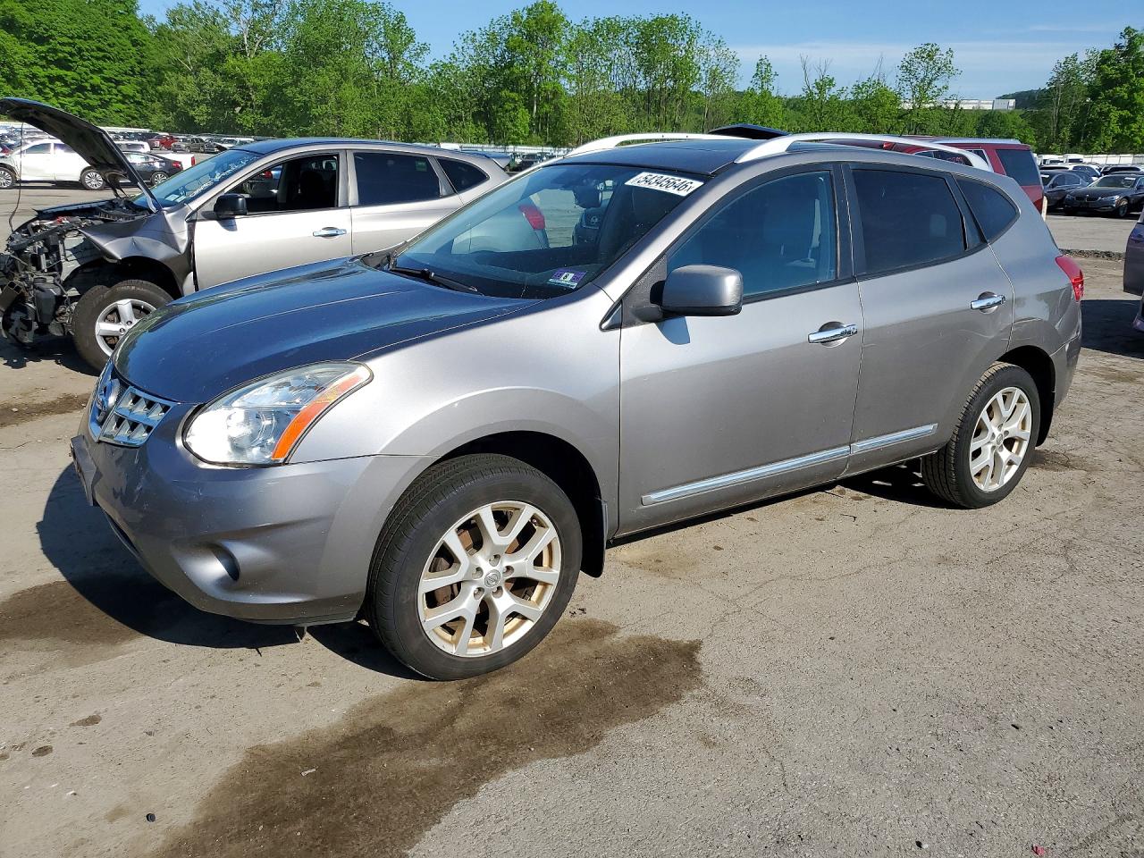 Salvage Nissan Rogue Image