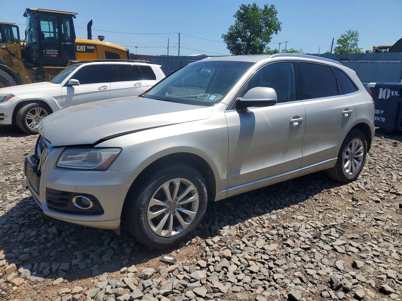 Salvage Audi Q5 Image