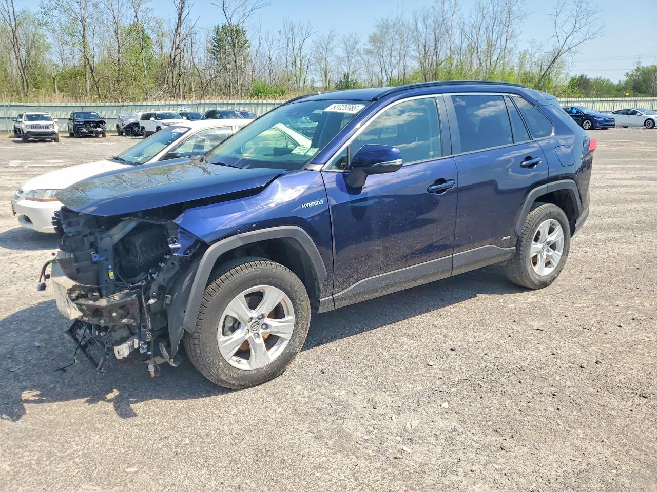 Salvage Toyota RAV4 Image