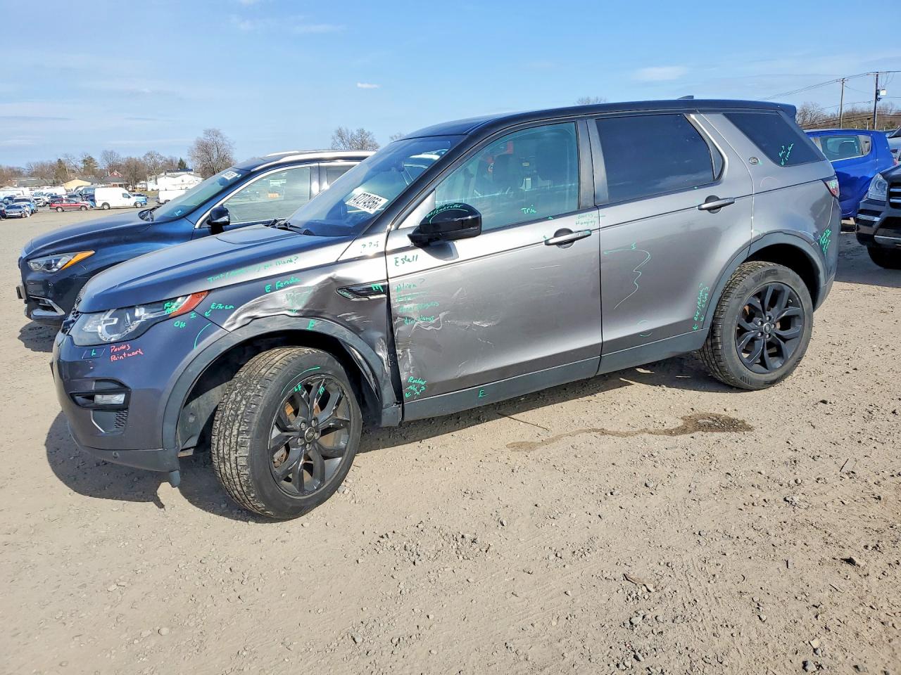 Salvage Land Rover Discovery Image