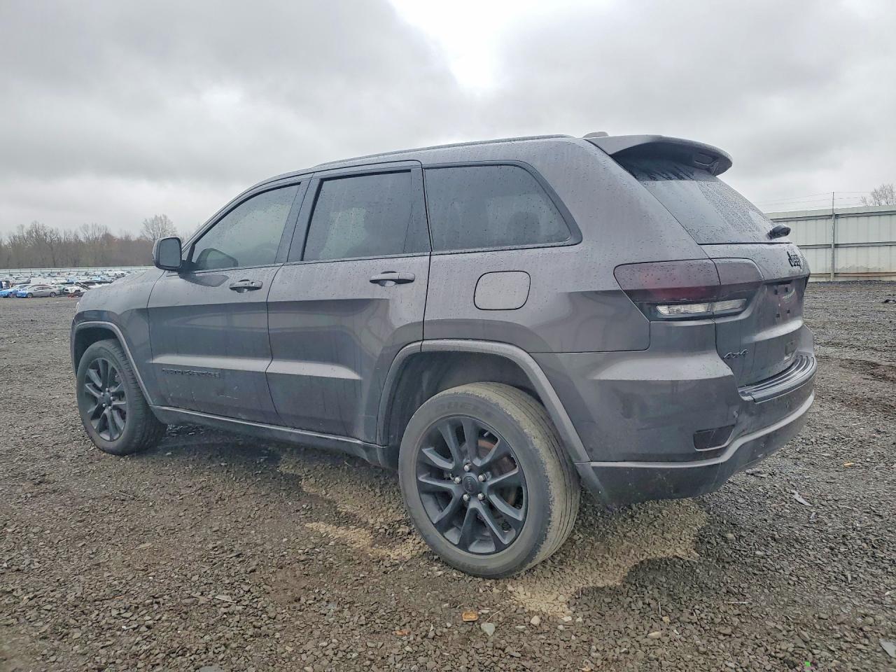 Jeep Grand Cherokee Laredo