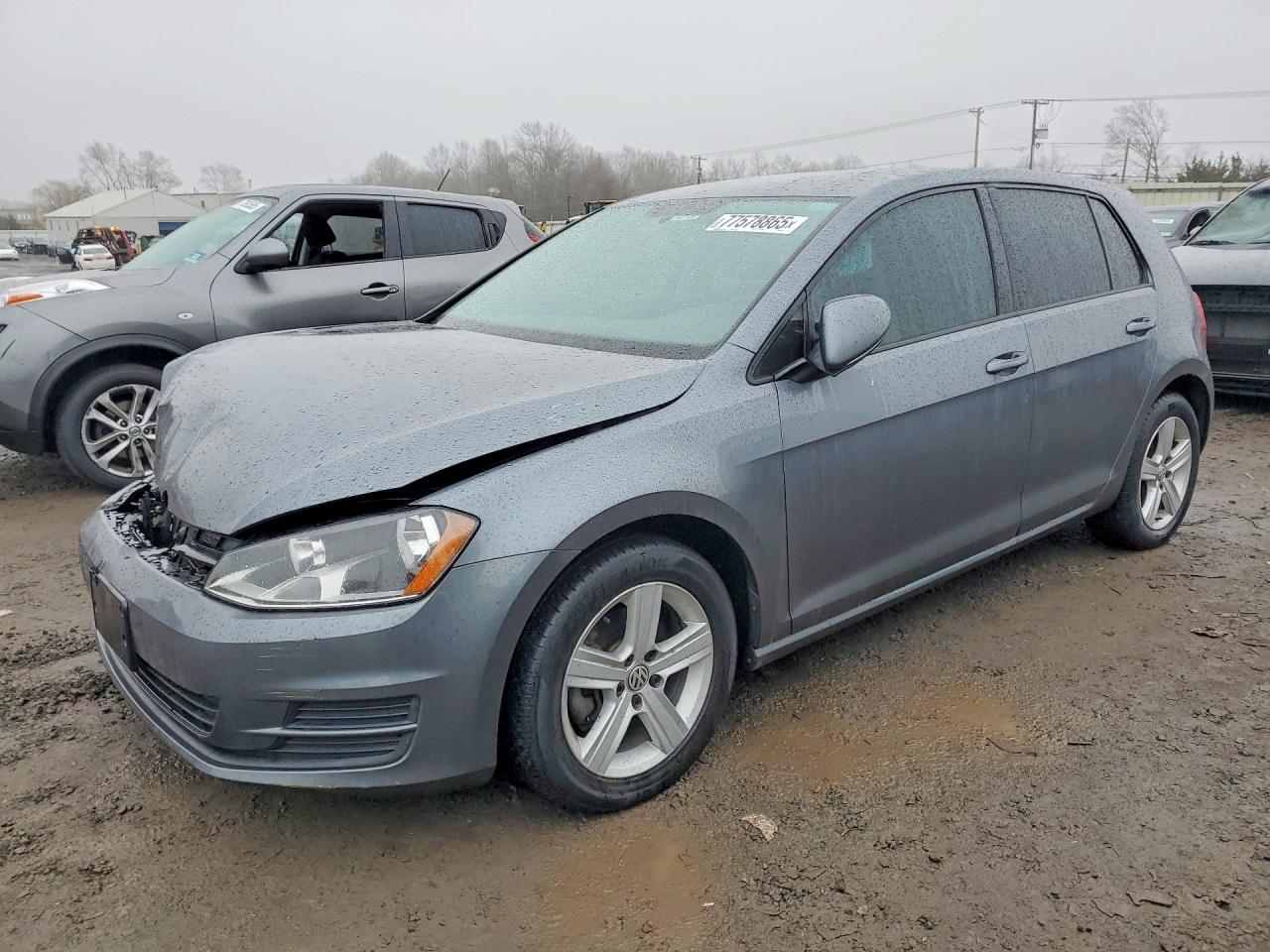 Salvage Volkswagen Golf Image