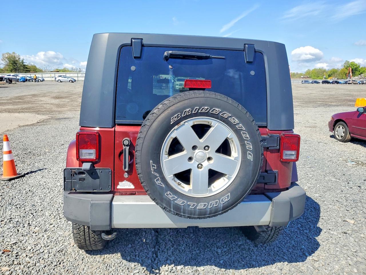Jeep Wrangler Sahara