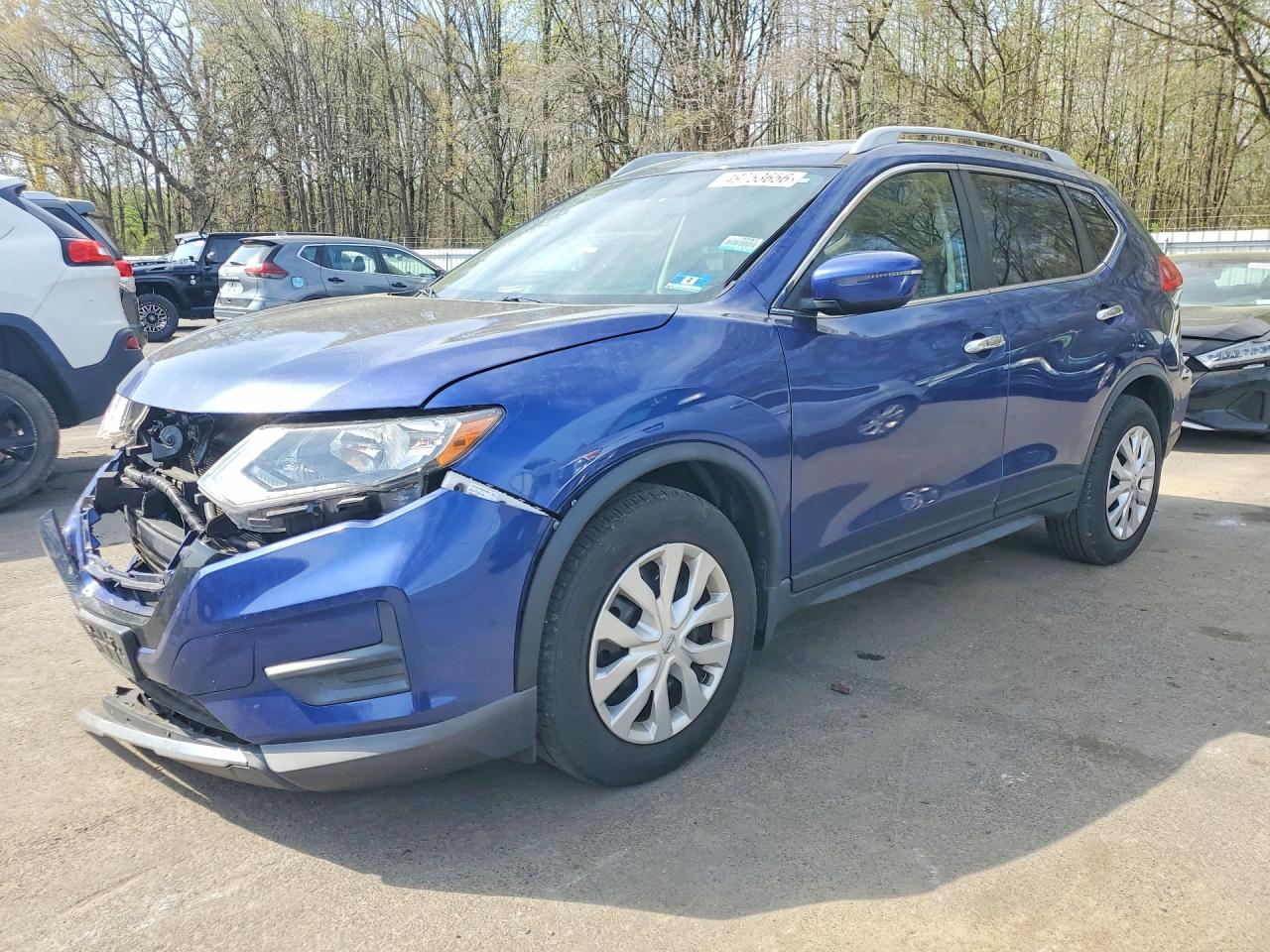 Salvage Nissan Rogue Image