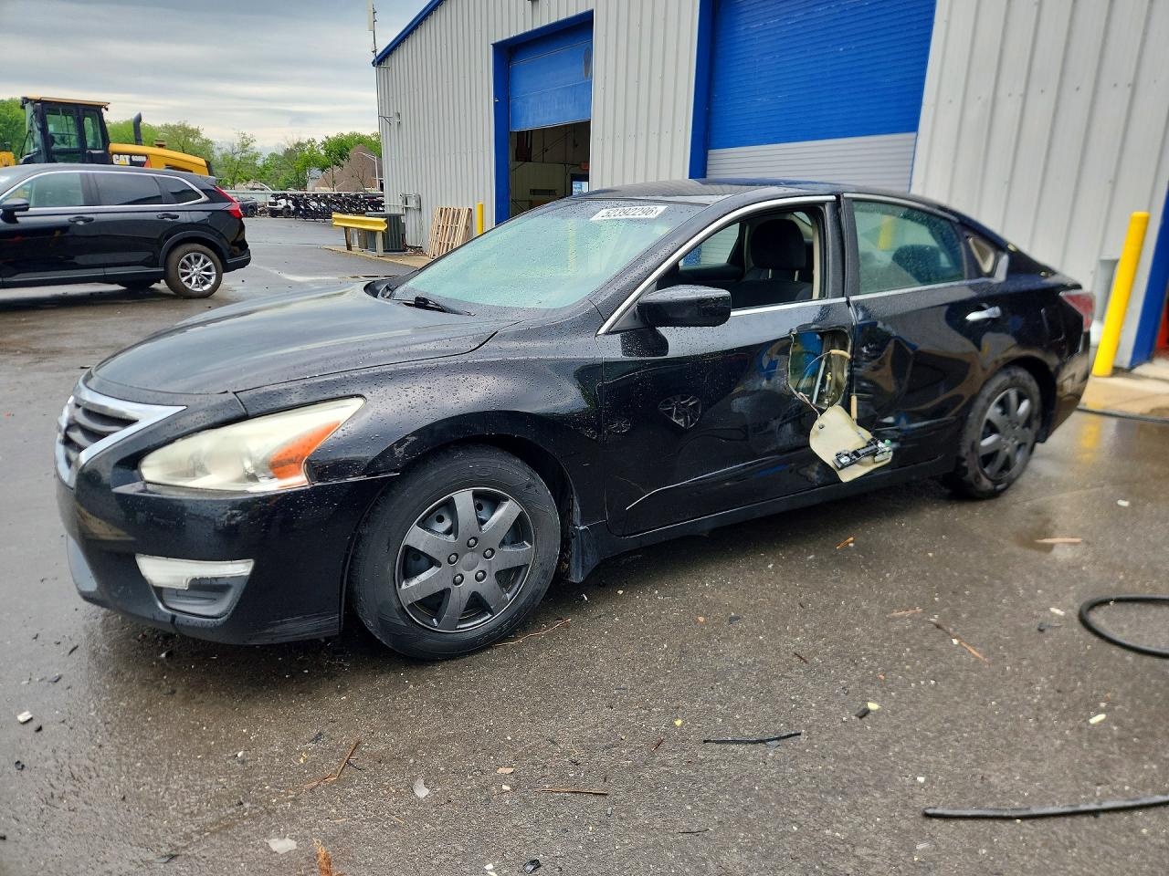 Salvage Nissan Altima Image