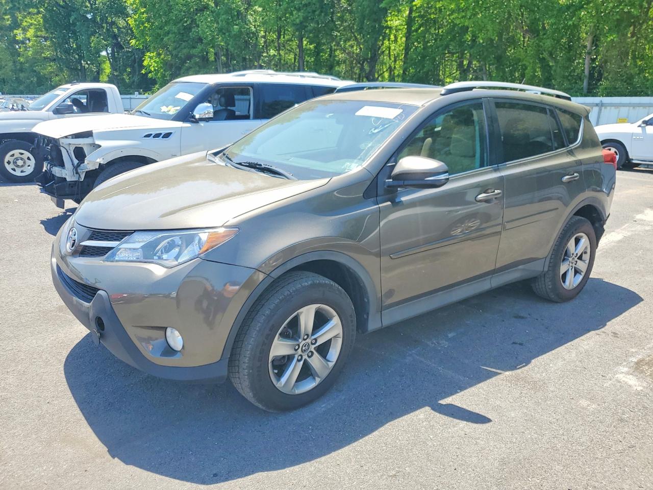 Salvage Toyota RAV4 Image