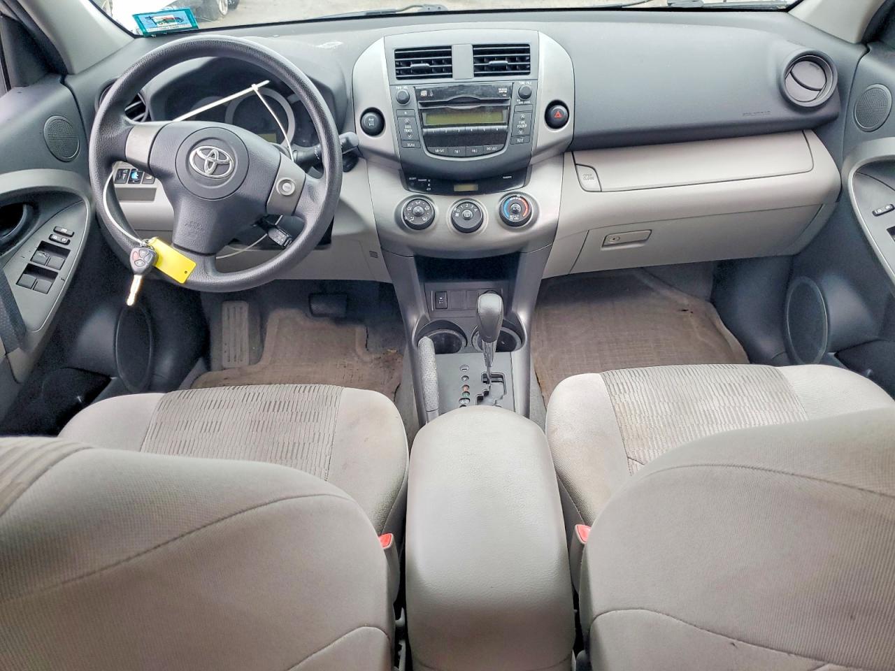 Toyota RAV4 Base