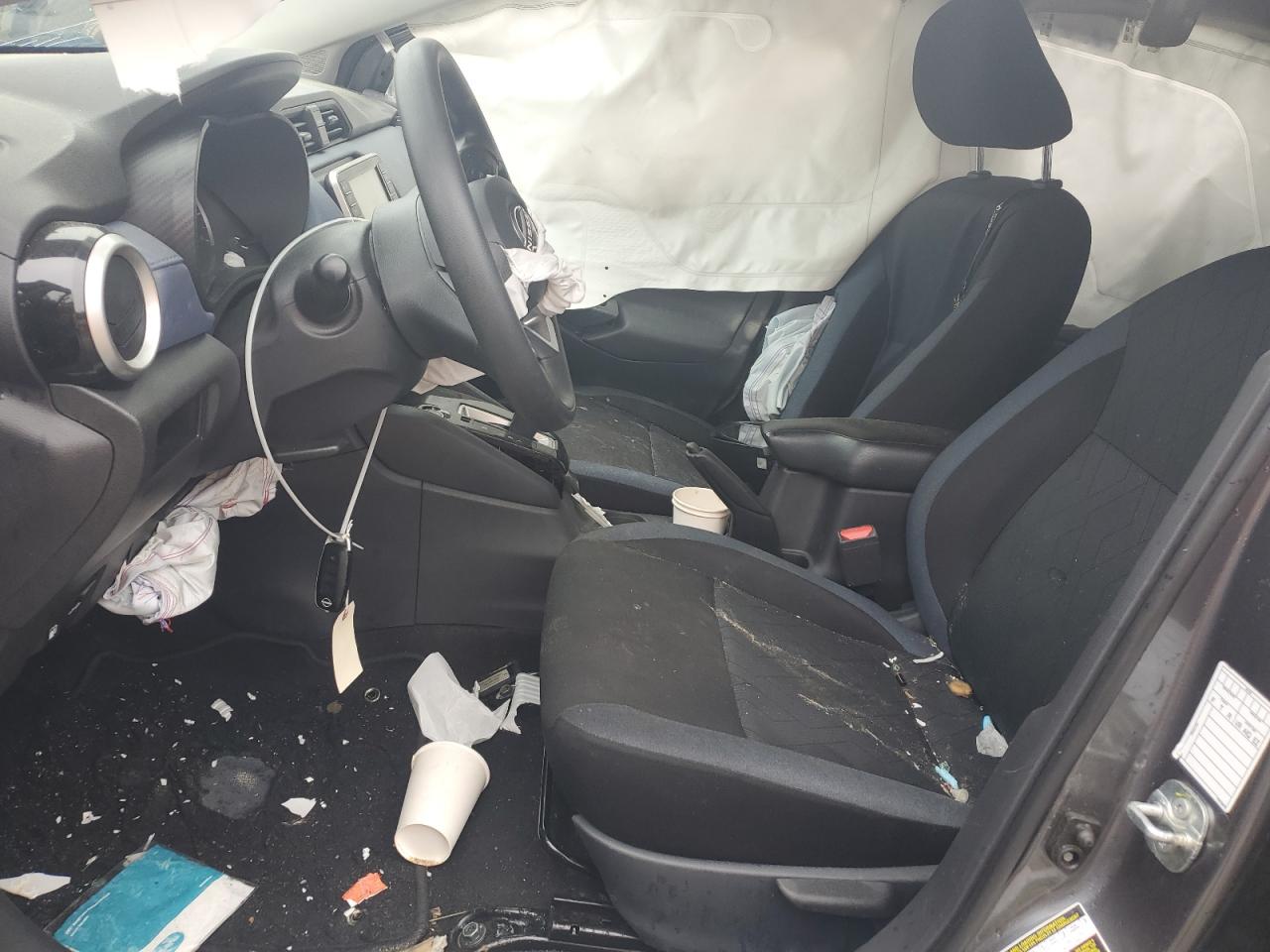 Nissan Versa Sv