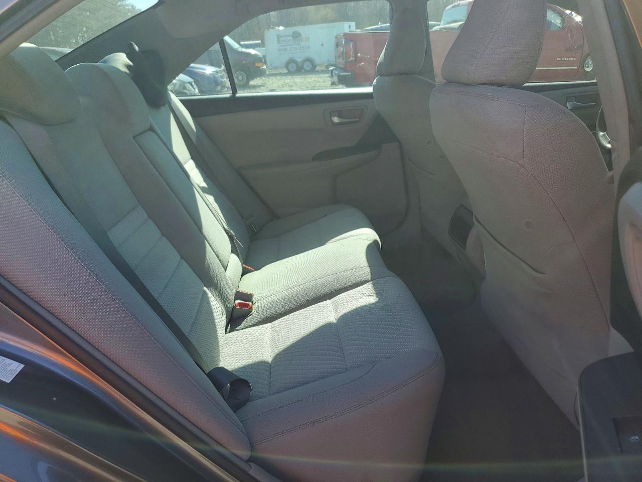 Toyota Camry Le