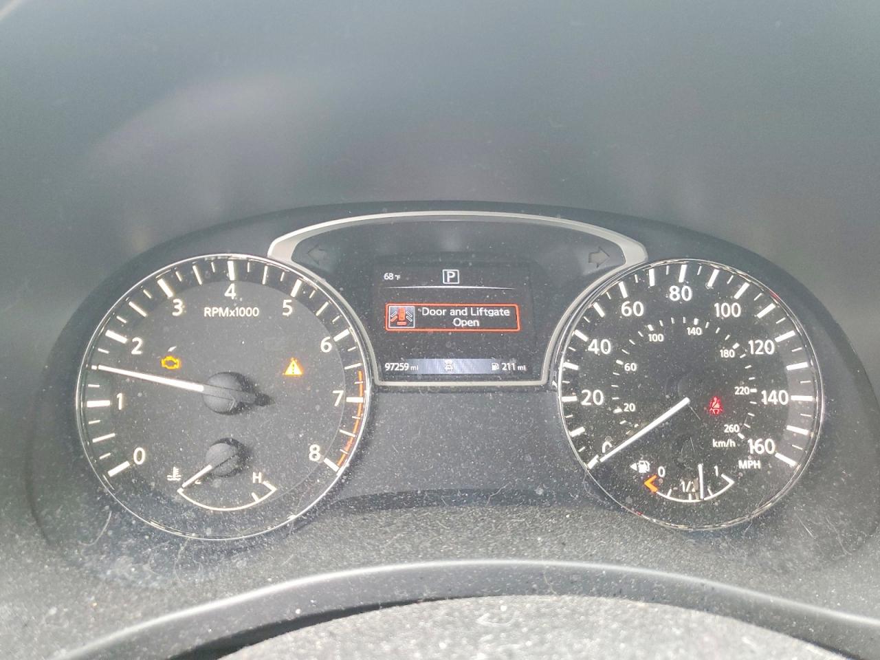 Nissan Pathfinder Sv