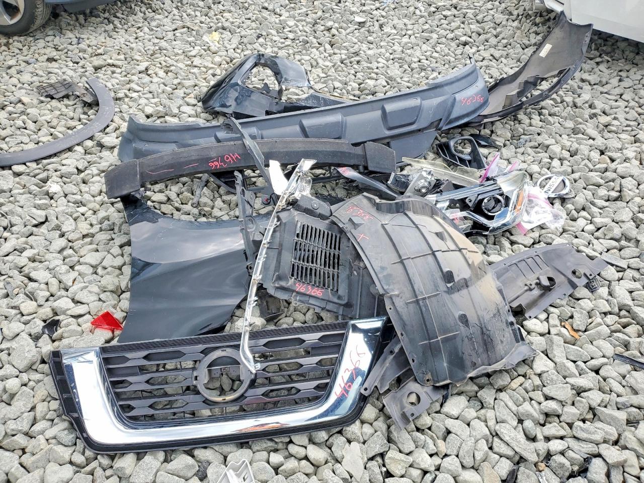 Nissan Pathfinder Sv