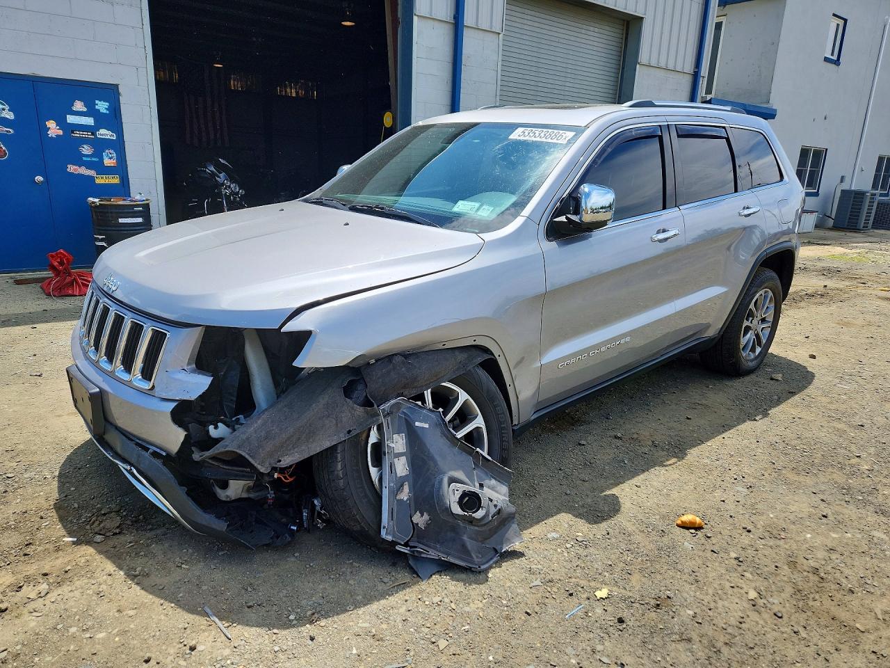 Salvage Jeep Cherokee Image