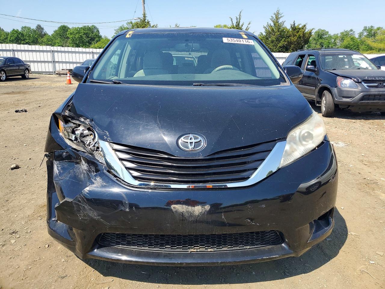 Toyota Sienna Le
