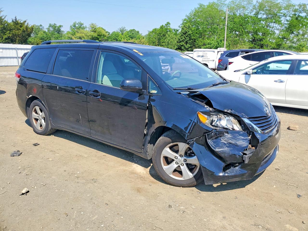 Toyota Sienna Le