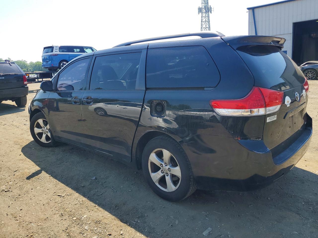 Toyota Sienna Le