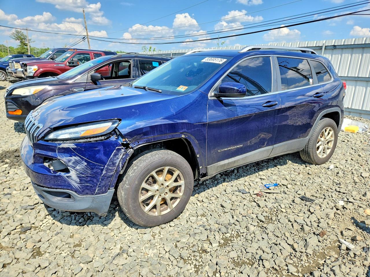Salvage Jeep Cherokee Image
